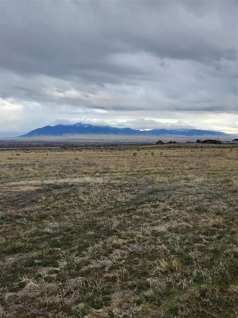 14 Valley View Twin Bridges MT 59754