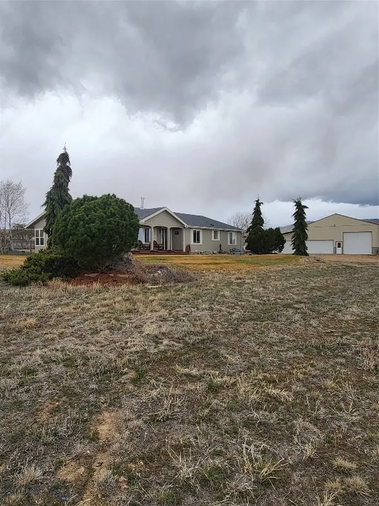 14 Valley View Twin Bridges MT 59754