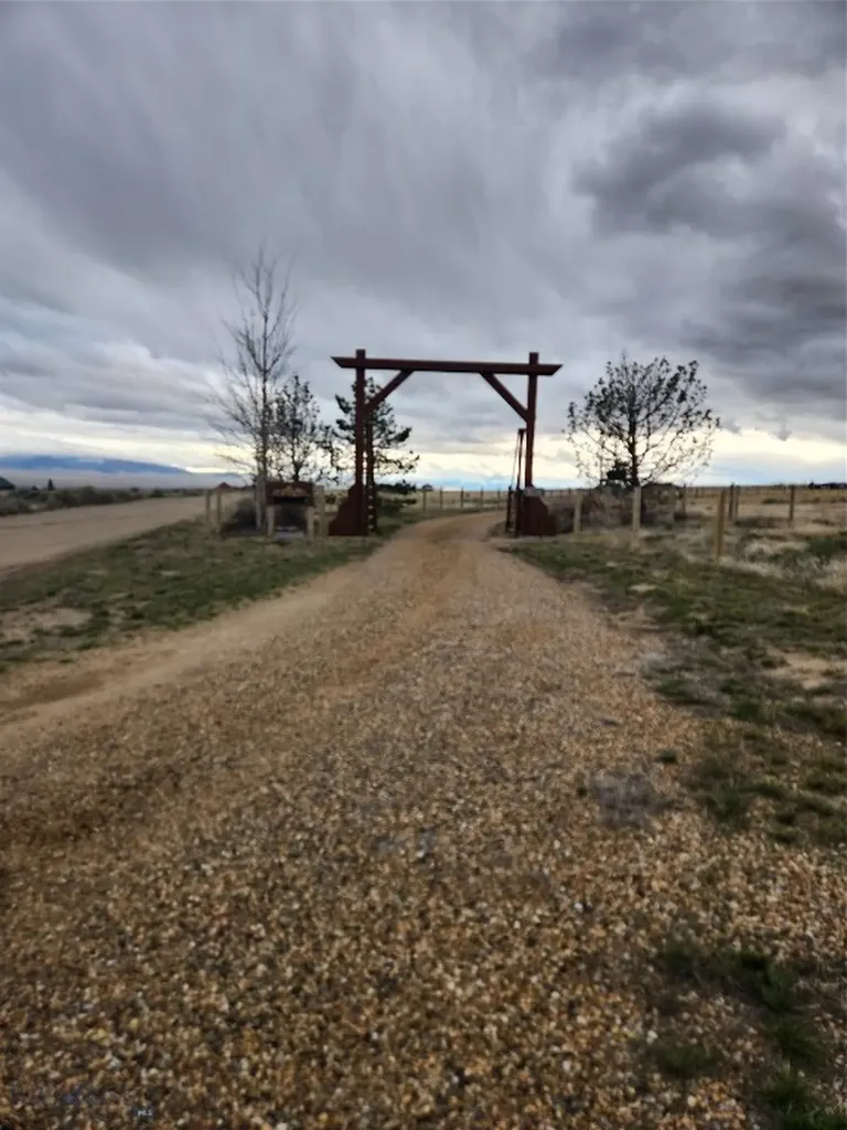 14 Valley View Twin Bridges MT 59754
