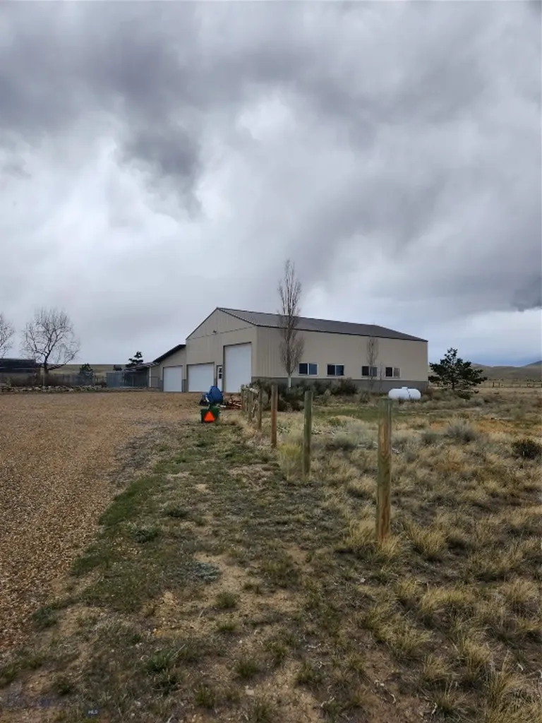 14 Valley View Twin Bridges MT 59754
