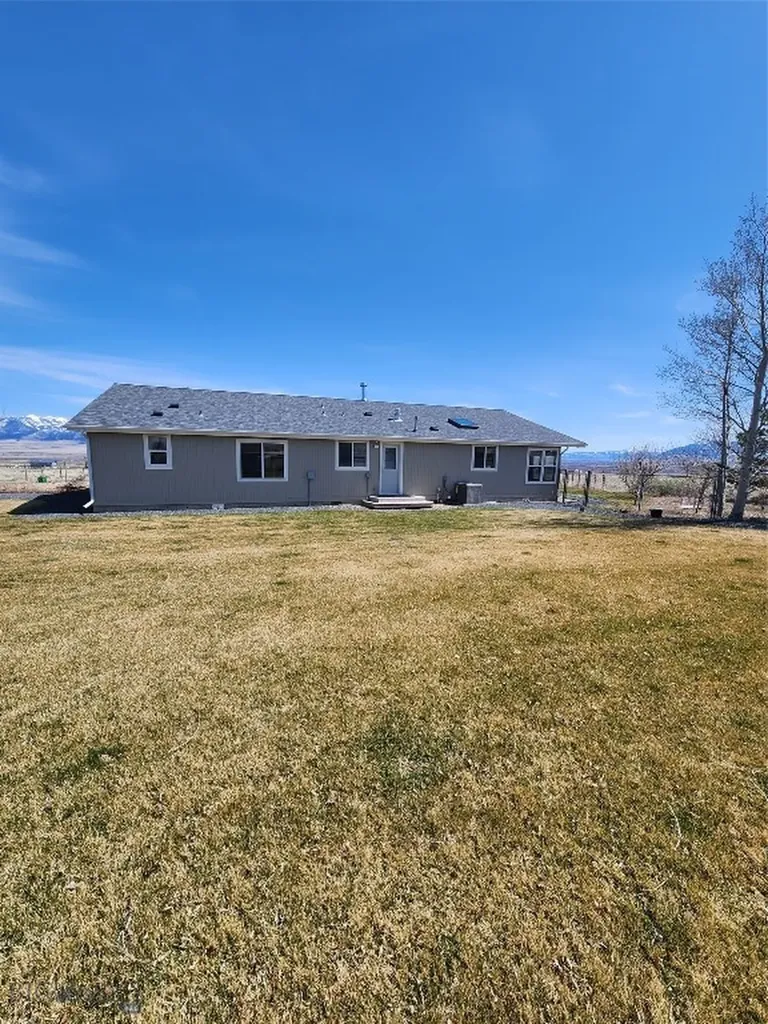 14 Valley View Twin Bridges MT 59754
