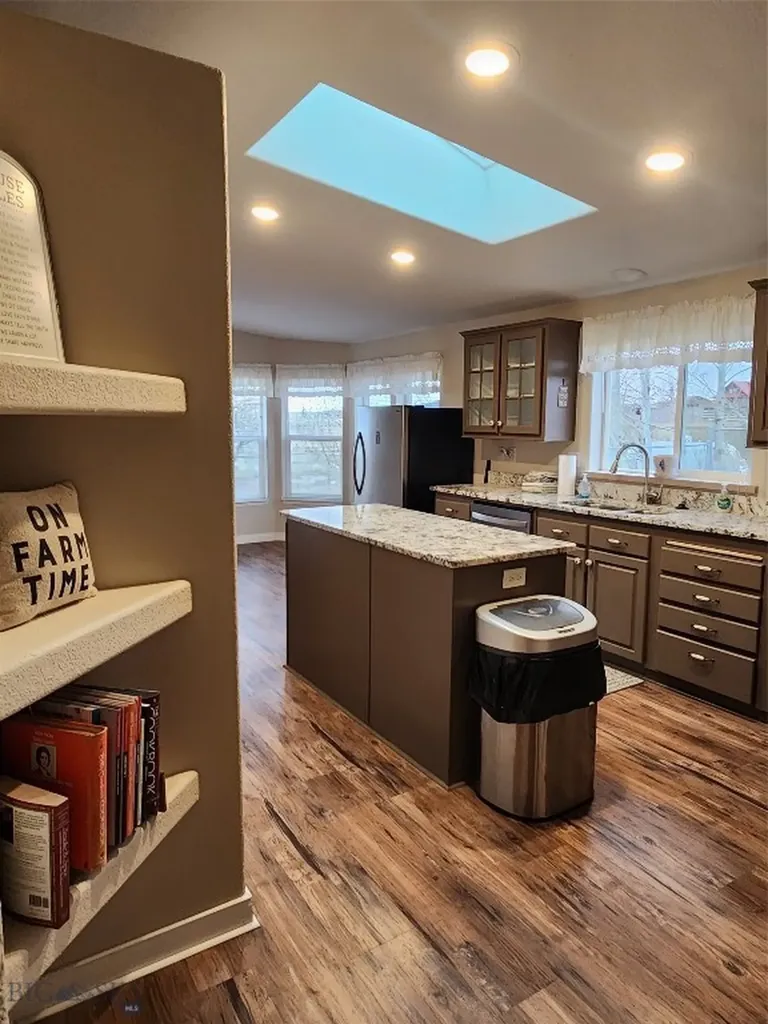 14 Valley View Twin Bridges MT 59754
