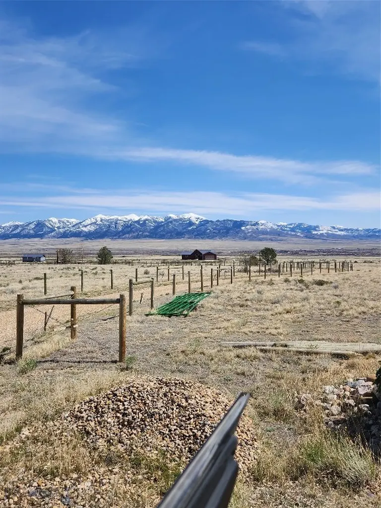 14 Valley View Twin Bridges MT 59754