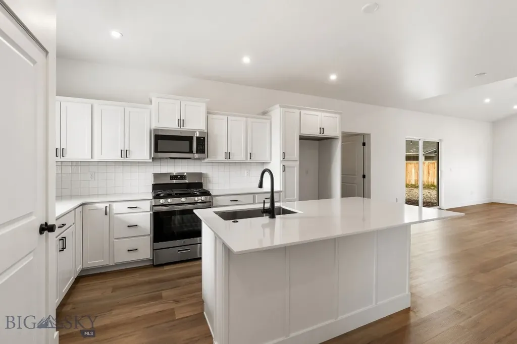 705 Spaniel Lane Belgrade MT 59714