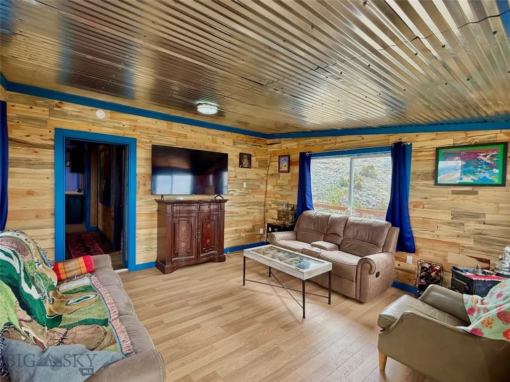 20590 Pole Gulch Road Three Forks MT 59752