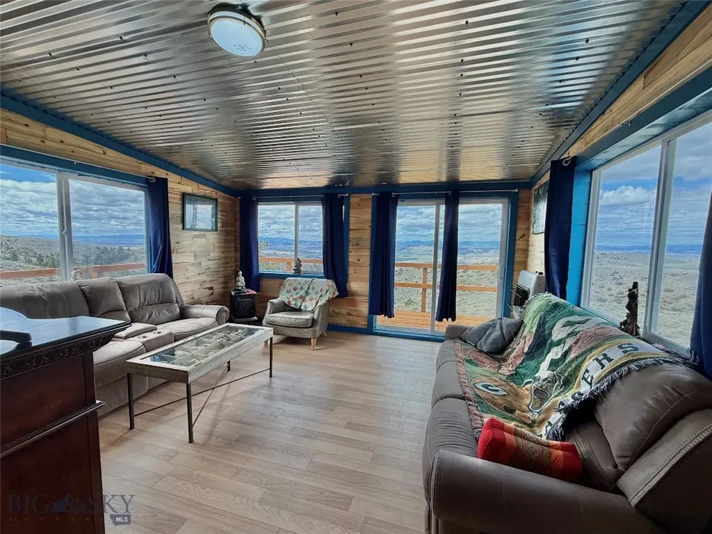 20590 Pole Gulch Road Three Forks MT 59752