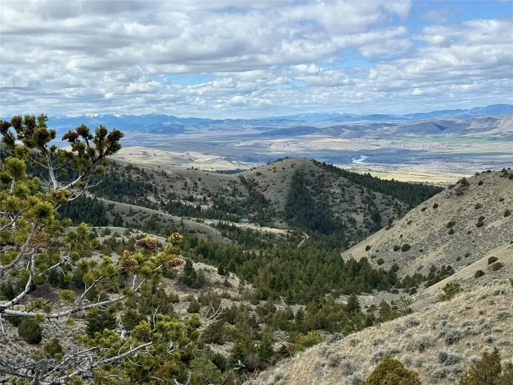 20590 Pole Gulch Road Three Forks MT 59752