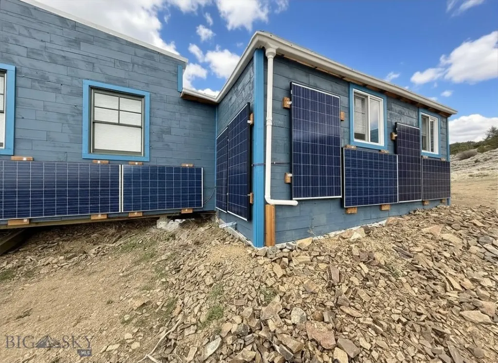 20590 Pole Gulch Road Three Forks MT 59752
