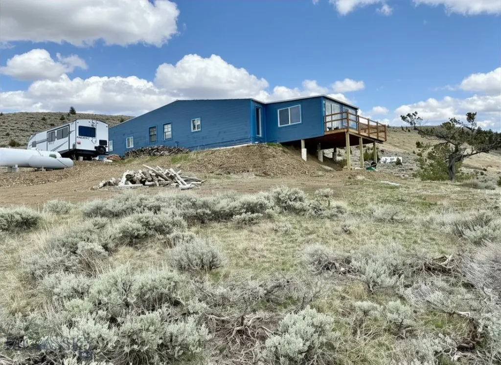 20590 Pole Gulch Road Three Forks MT 59752