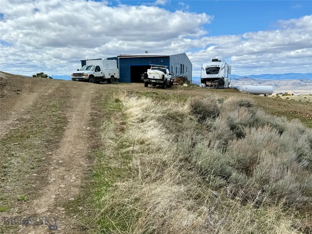 20590 Pole Gulch Road Three Forks MT 59752
