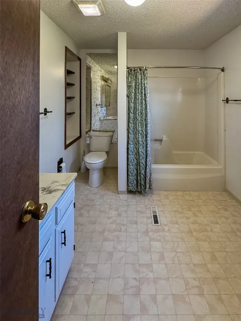 2 Robinson Street Scobey MT 59263