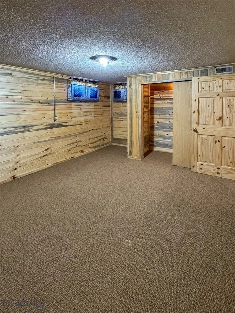 2 Robinson Street Scobey MT 59263