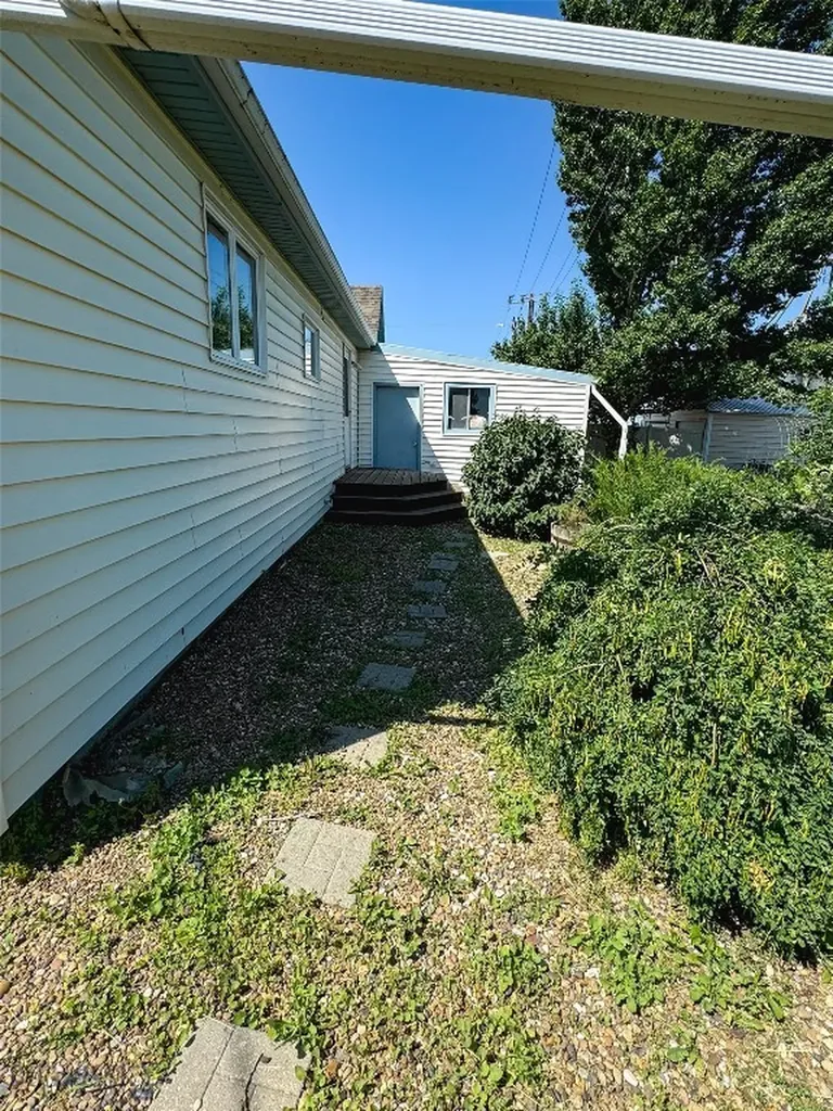 2 Robinson Street Scobey MT 59263