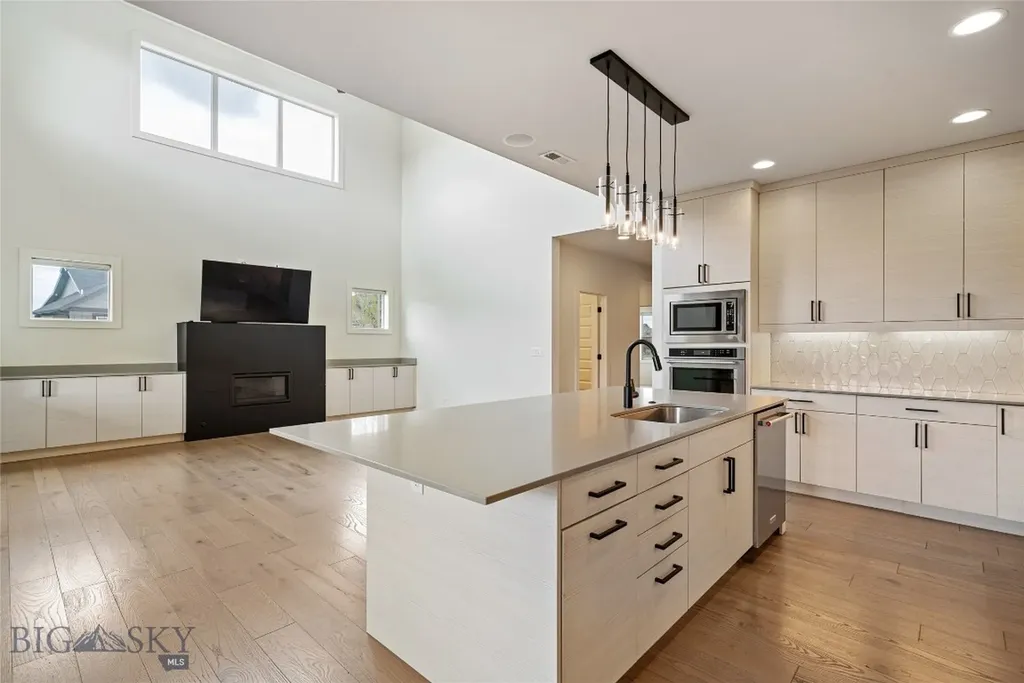 2184 Dennison Lane Bozeman MT 59718