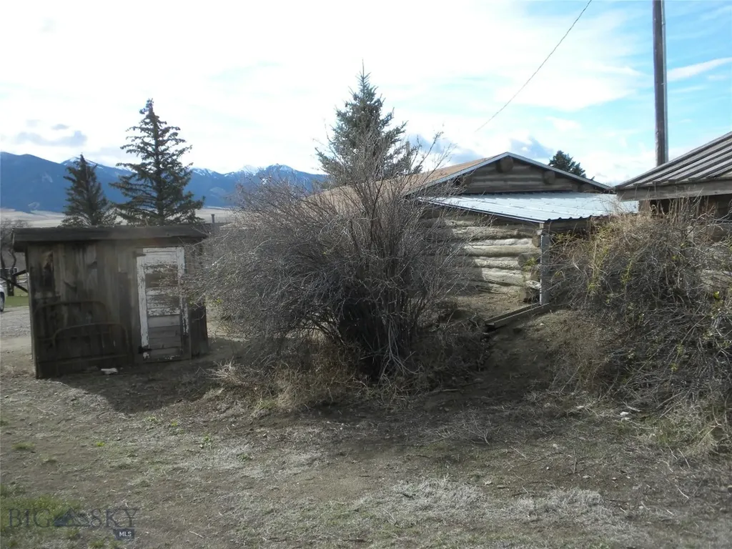 4 Blackman Street Silver Star MT 59751