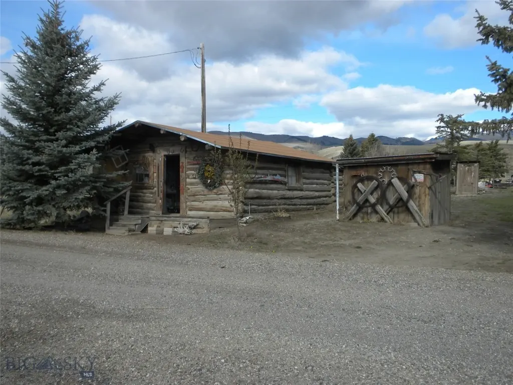 4 Blackman Street Silver Star MT 59751