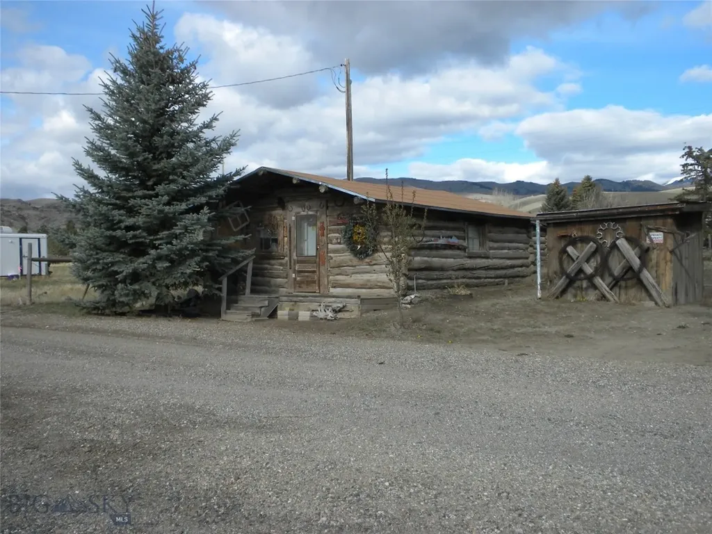 4 Blackman Street Silver Star MT 59751