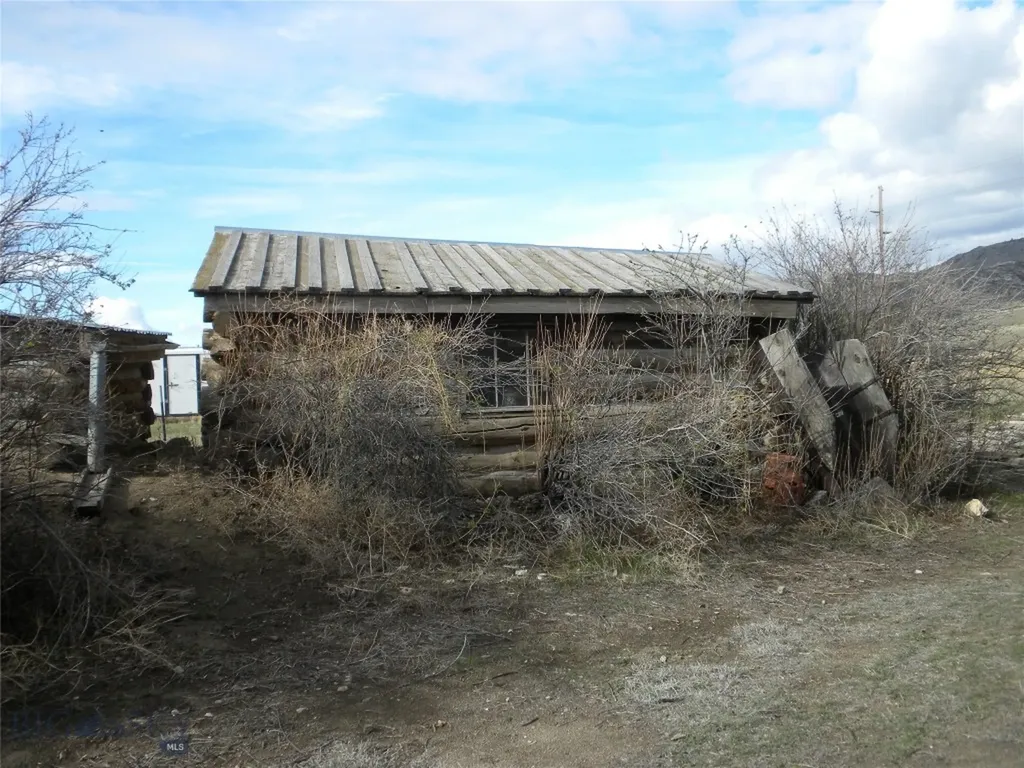 4 Blackman Street Silver Star MT 59751