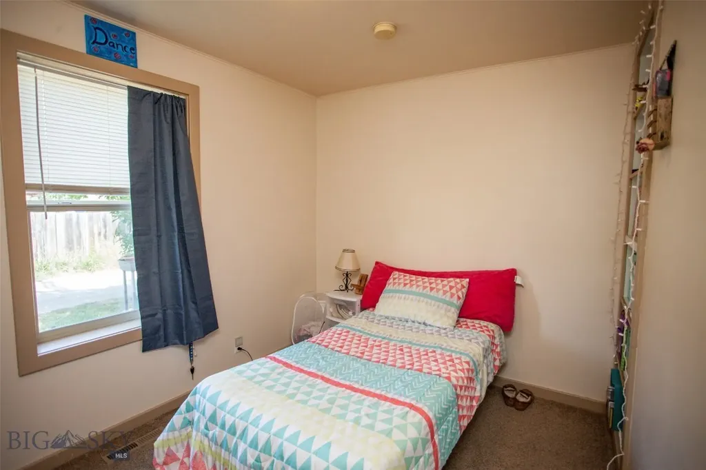 305 E Railroad Avenue N Manhattan MT 59741