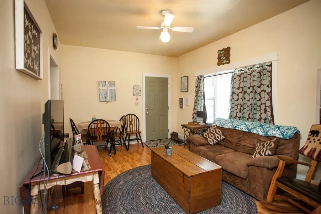 305 E Railroad Avenue N Manhattan MT 59741