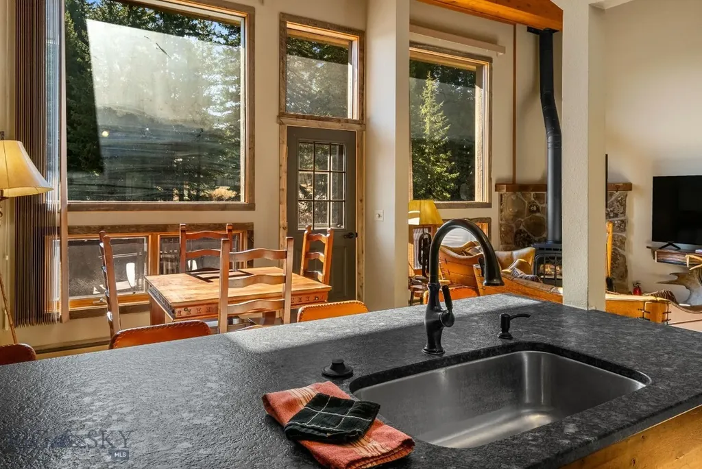 132 Rose Hip Big Sky MT 59716