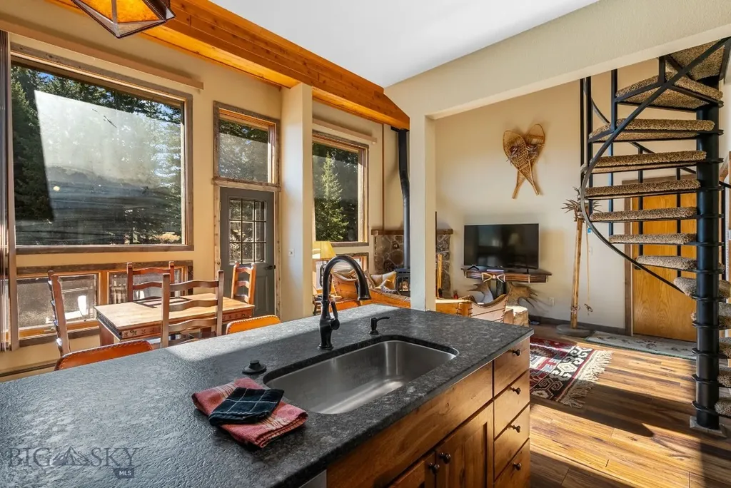 132 Rose Hip Big Sky MT 59716