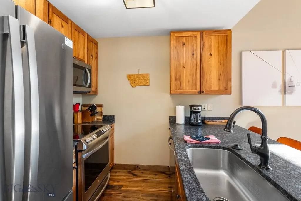 132 Rose Hip Big Sky MT 59716
