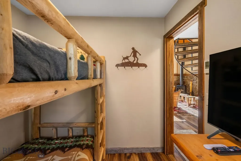 132 Rose Hip Big Sky MT 59716