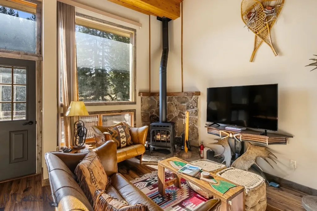 132 Rose Hip Big Sky MT 59716