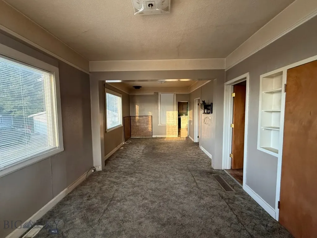 3320 Busch Butte MT 59701