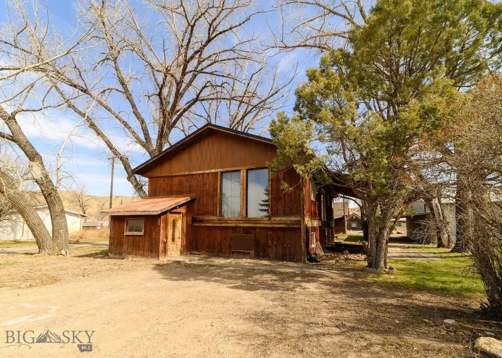 212 Chappell Street Loma MT 59460