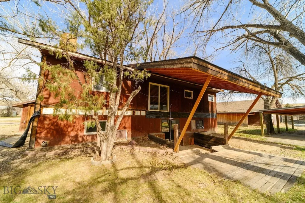 212 Chappell Street Loma MT 59460