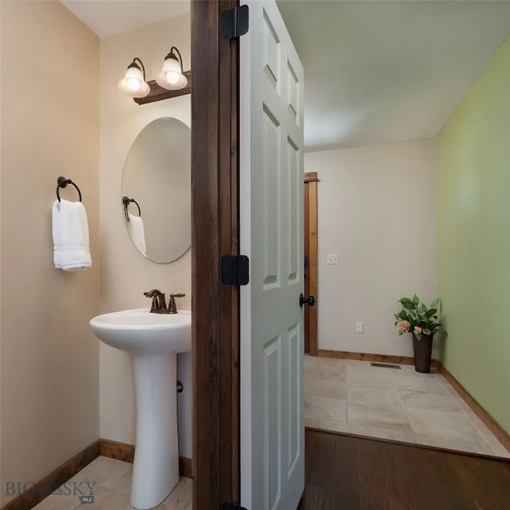 1706 Drummond Belgrade MT 59714