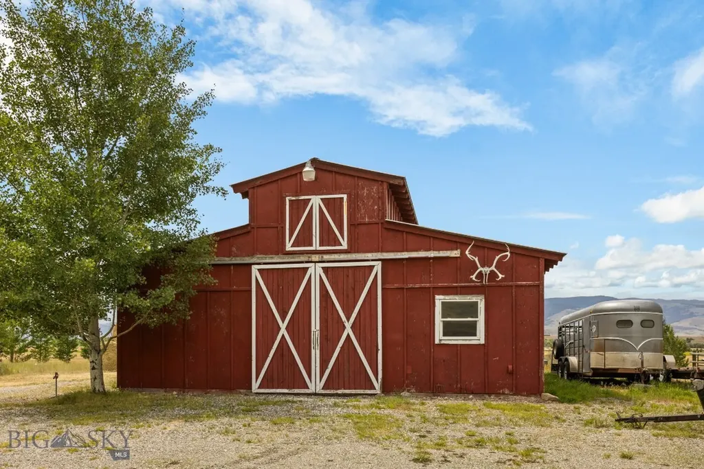 1921 E River Road Livingston MT 59047