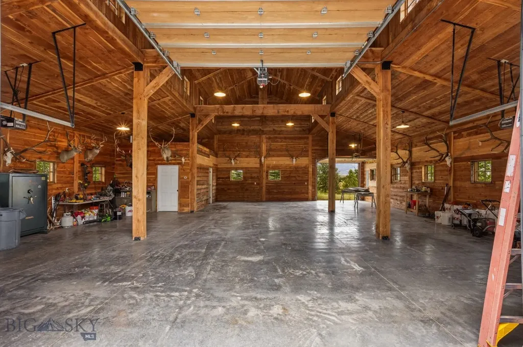 1921 E River Road Livingston MT 59047