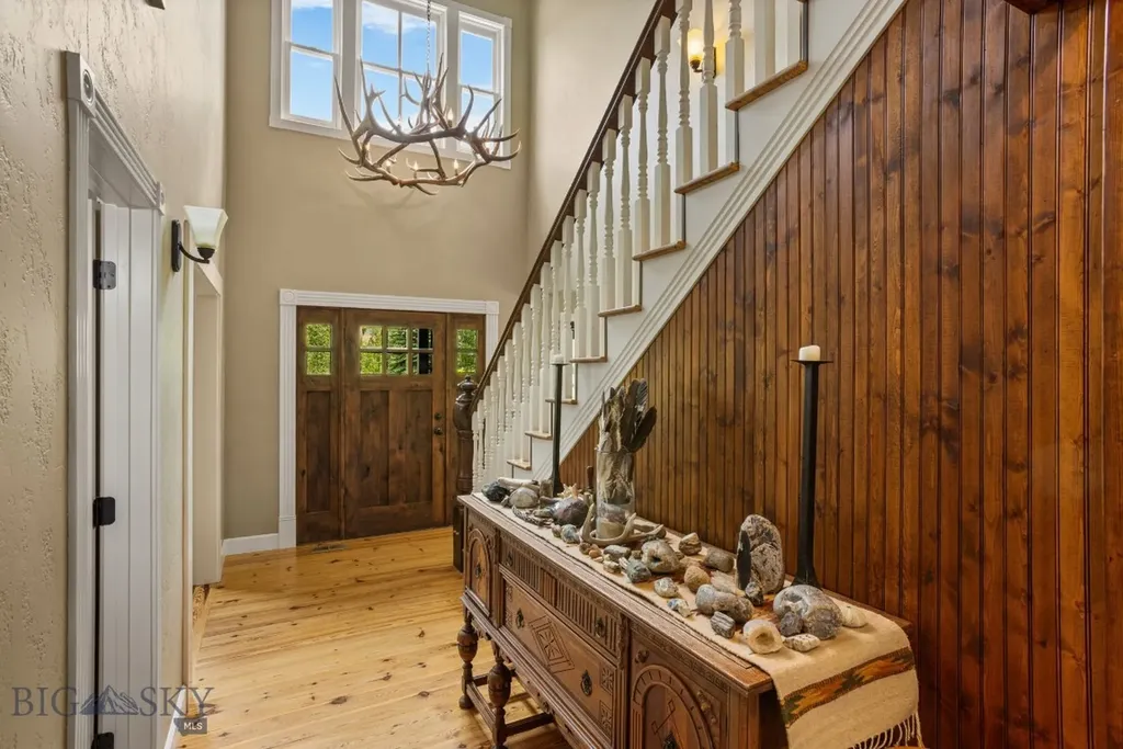 1921 E River Road Livingston MT 59047