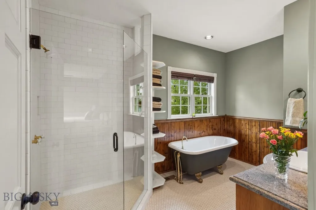 1921 E River Road Livingston MT 59047