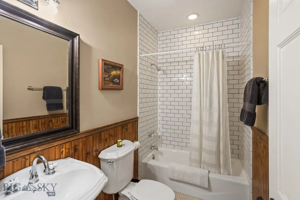 1921 E River Road Livingston MT 59047