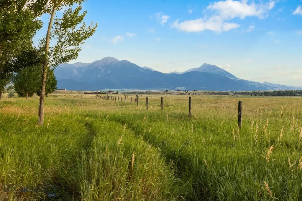 1921 E River Road Livingston MT 59047