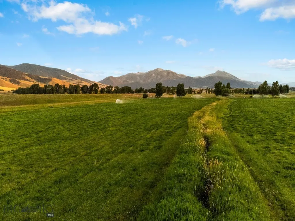 1921 E River Road Livingston MT 59047