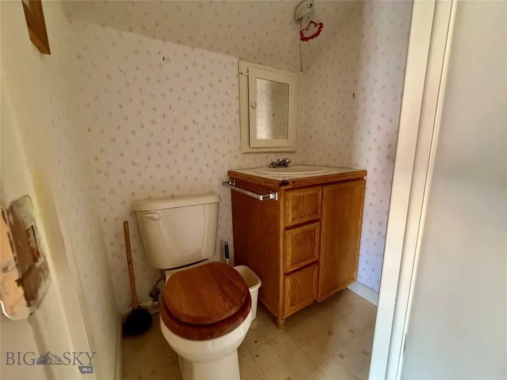 915 W Porphyry Street Butte MT 59701