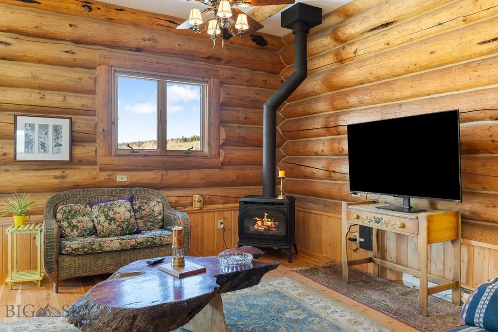 23 Lake Trail Cameron MT 59720