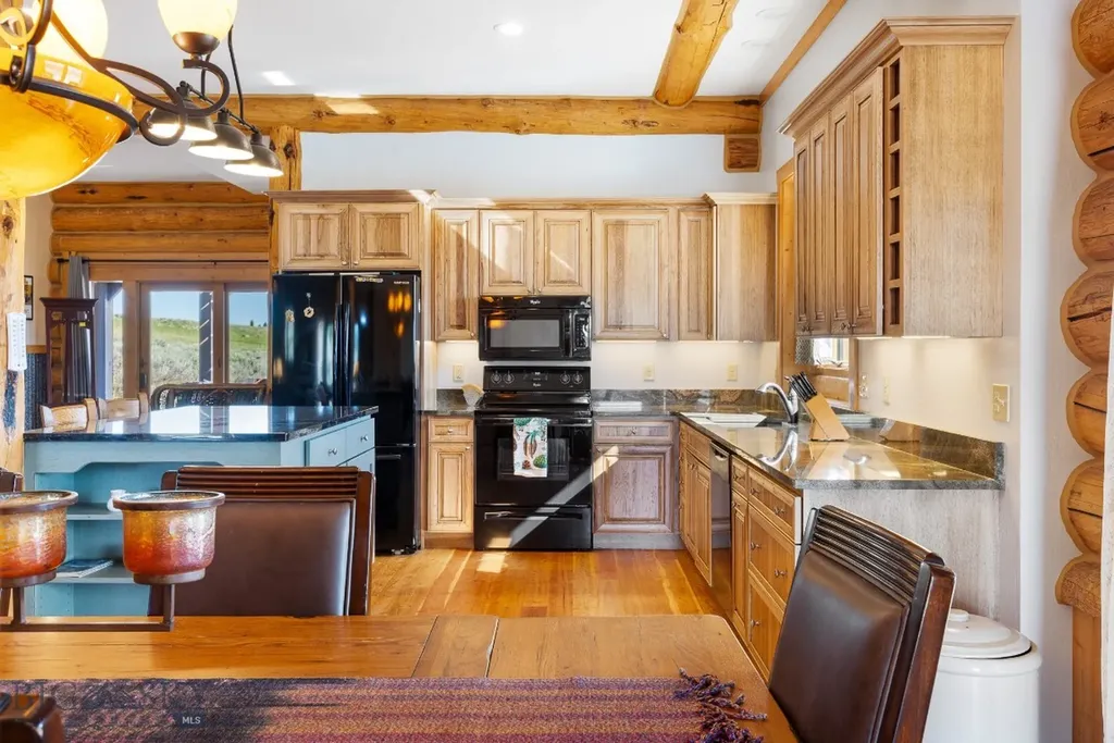 23 Lake Trail Cameron MT 59720