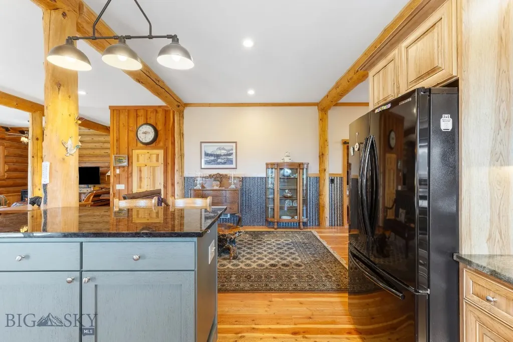 23 Lake Trail Cameron MT 59720
