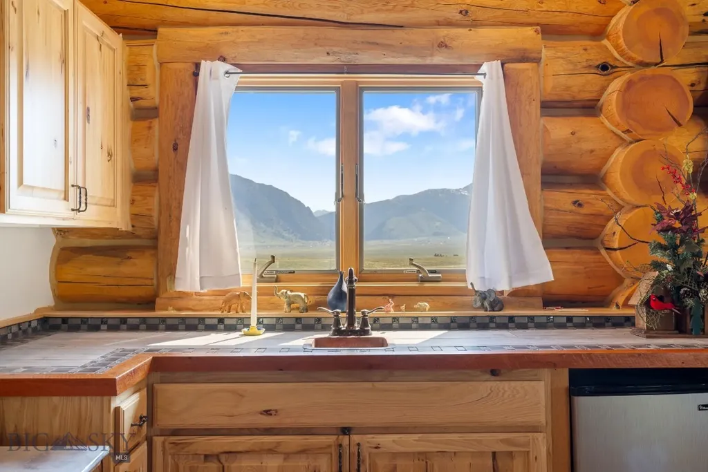 23 Lake Trail Cameron MT 59720