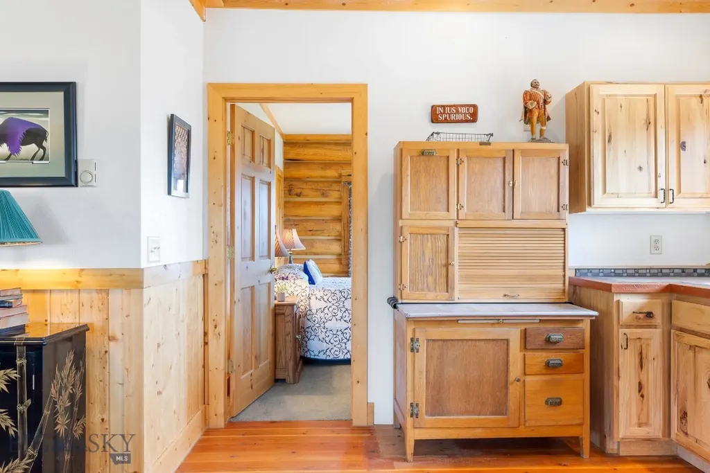 23 Lake Trail Cameron MT 59720