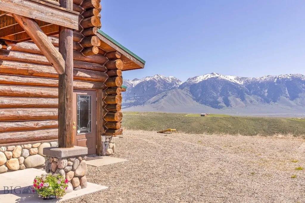 23 Lake Trail Cameron MT 59720