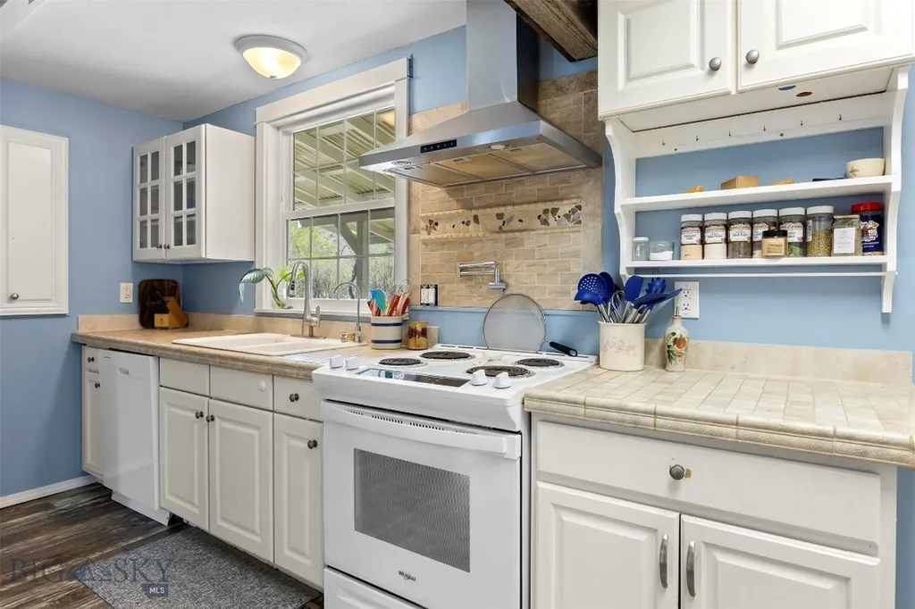 967 Mt Highway 2 W Whitehall MT 59759
