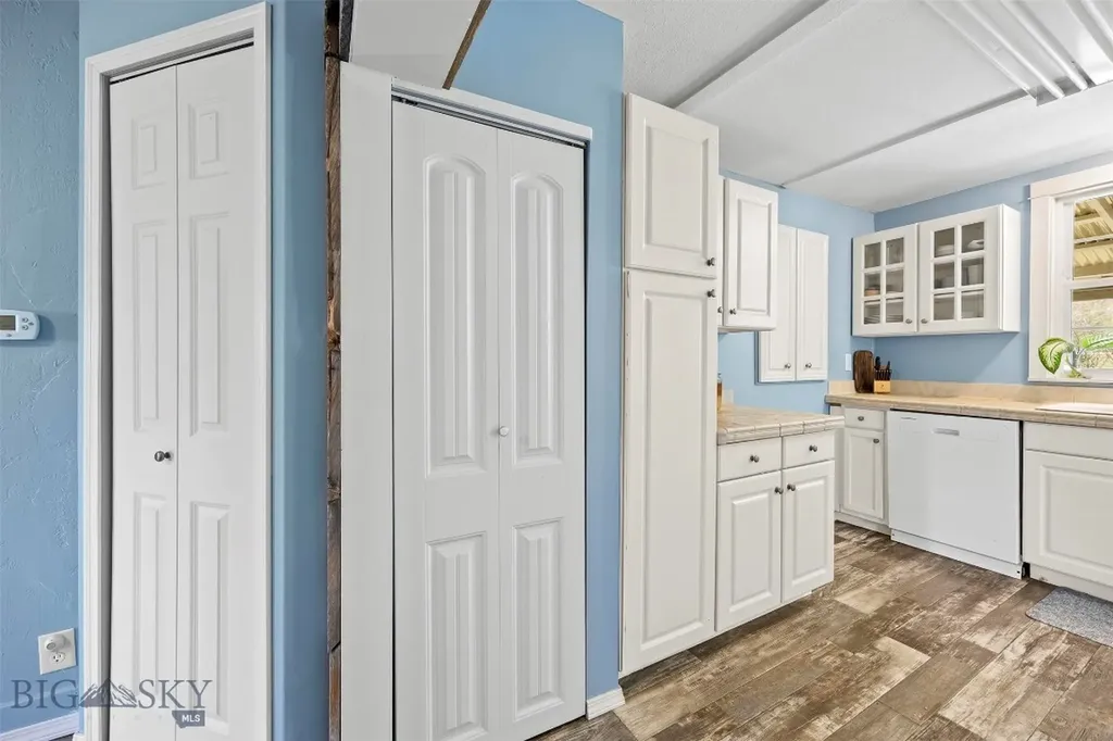 967 Mt Highway 2 W Whitehall MT 59759