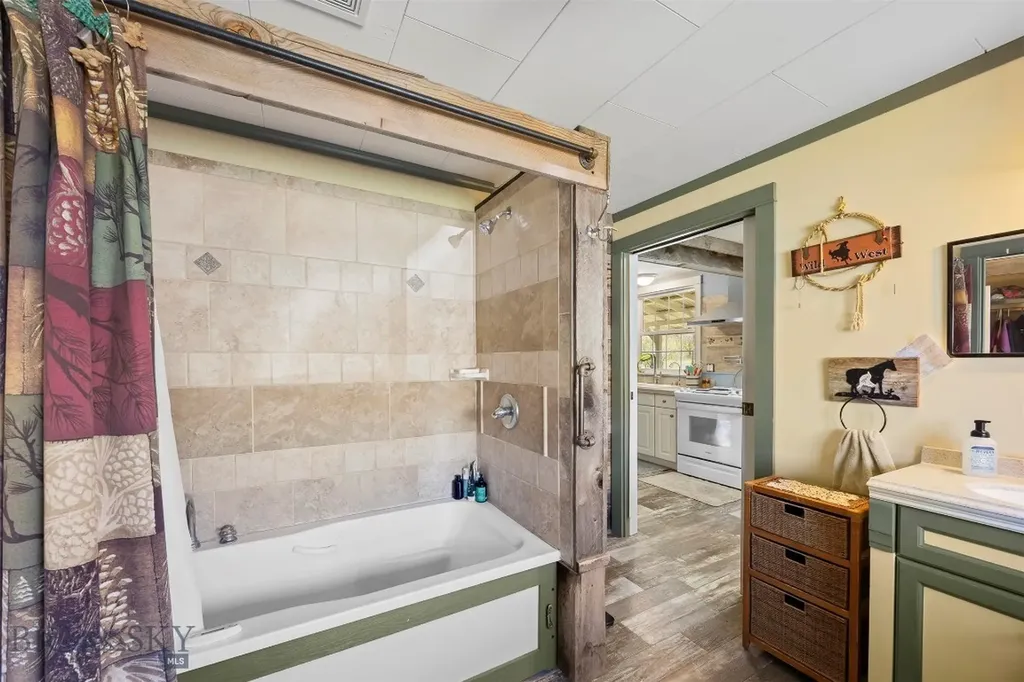 967 Mt Highway 2 W Whitehall MT 59759